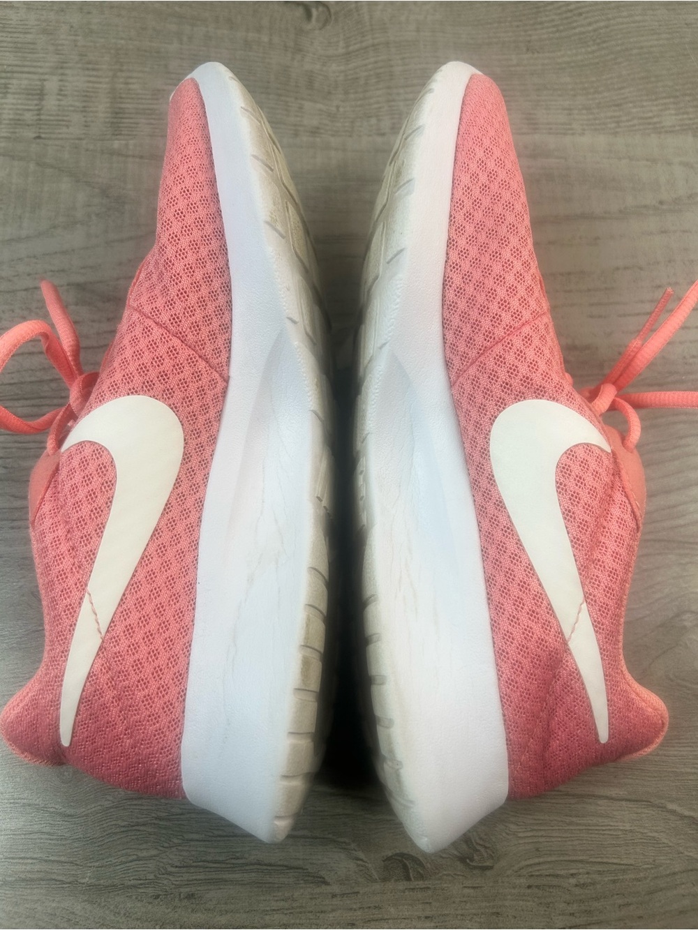 Nike Tanjun Shoes Size 7.5 Women's Coral Pink Running Sneakers - Picture 5 of 9